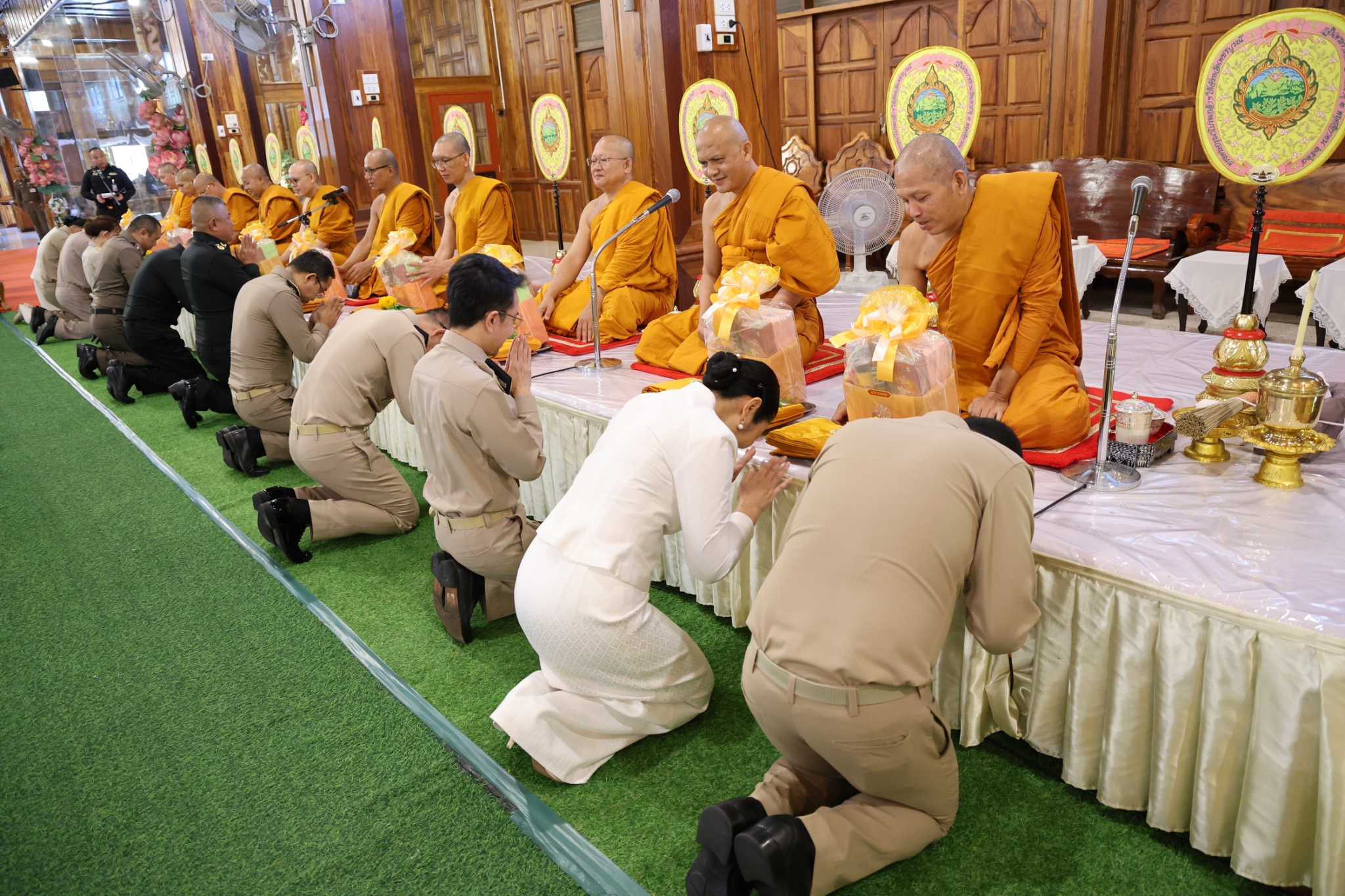 title - สำนักงานการปฏิรูปที่ดินจังหวัดเพชรบูรณ์ร่วมประกอบพิธีเจริญพระพุทธมนต์และตักบาตรถวายพระกุศล สมเด็จพระเจ้าน้องนางเธอ เจ้าฟ้าจุฬาภรณวลัยลักษณ์ อัครราชกุมารี กรมพระศรีสวางควัฒน วรขัตติยราชนารี เนื่องในวันคล้ายวันประสูติ
